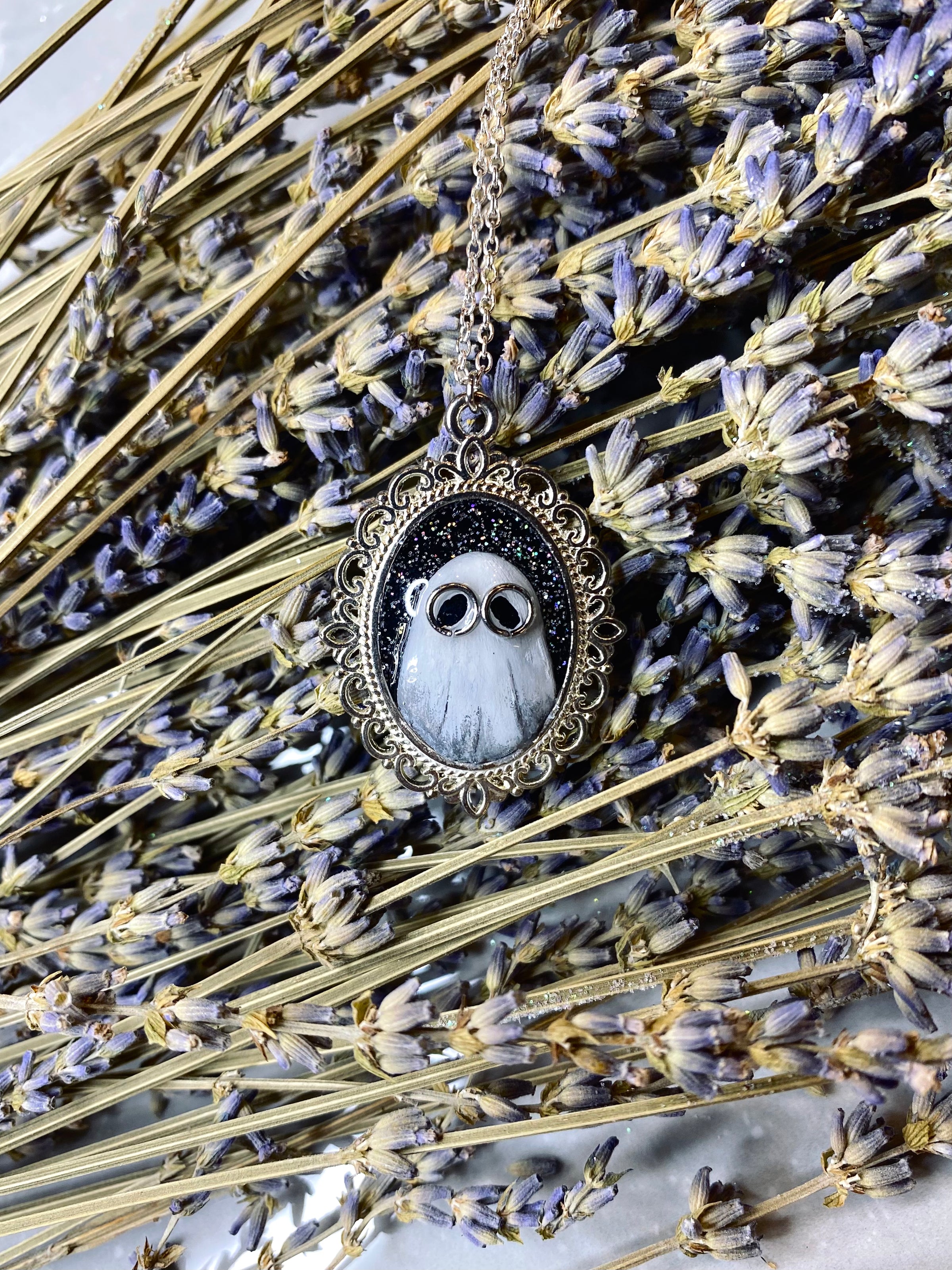Glasses Ghostie Necklace - Creep Cult