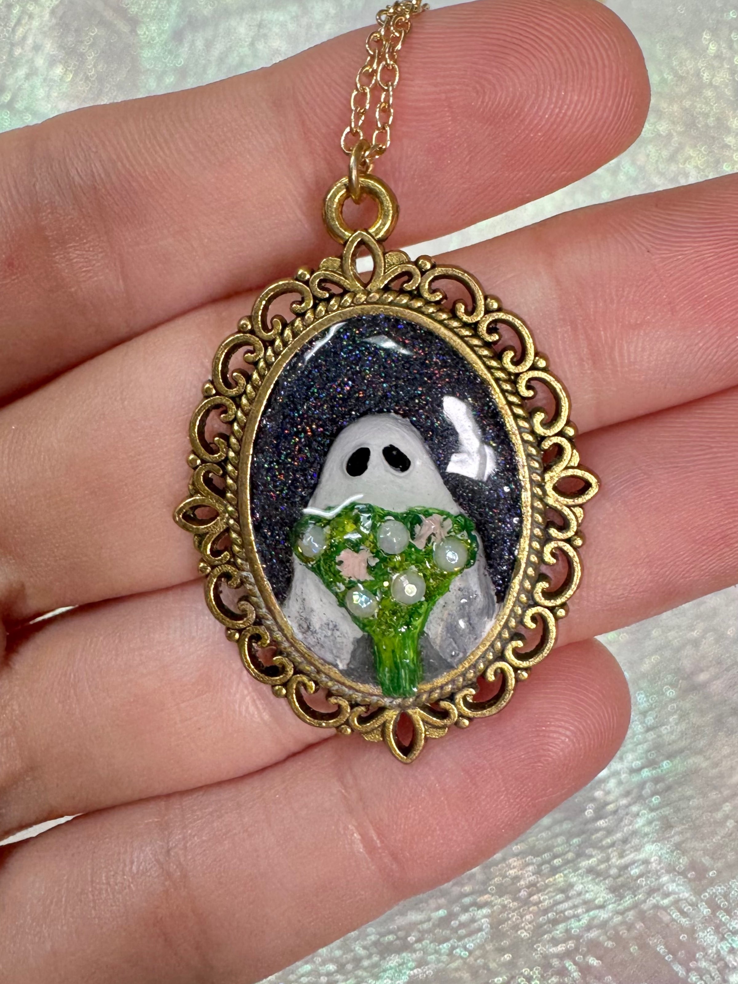 Bouquet Ghost 2 Necklace - Creep Cult