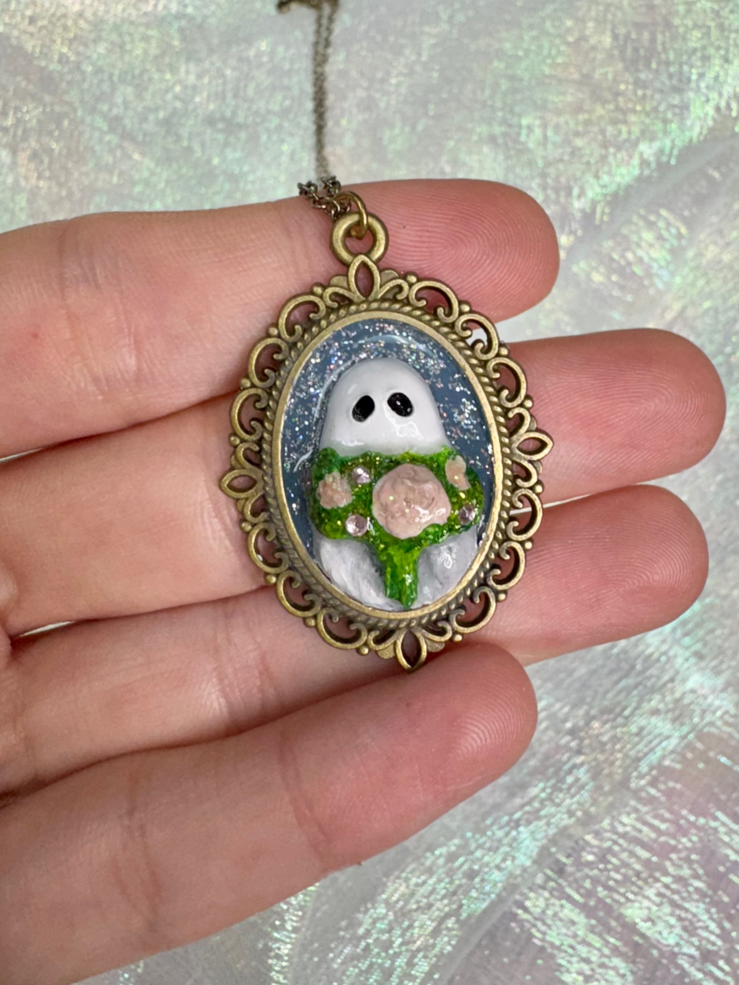 Bouquet Ghost Necklace - Creep Cult