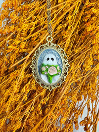 Bouquet Ghost Necklace - Creep Cult