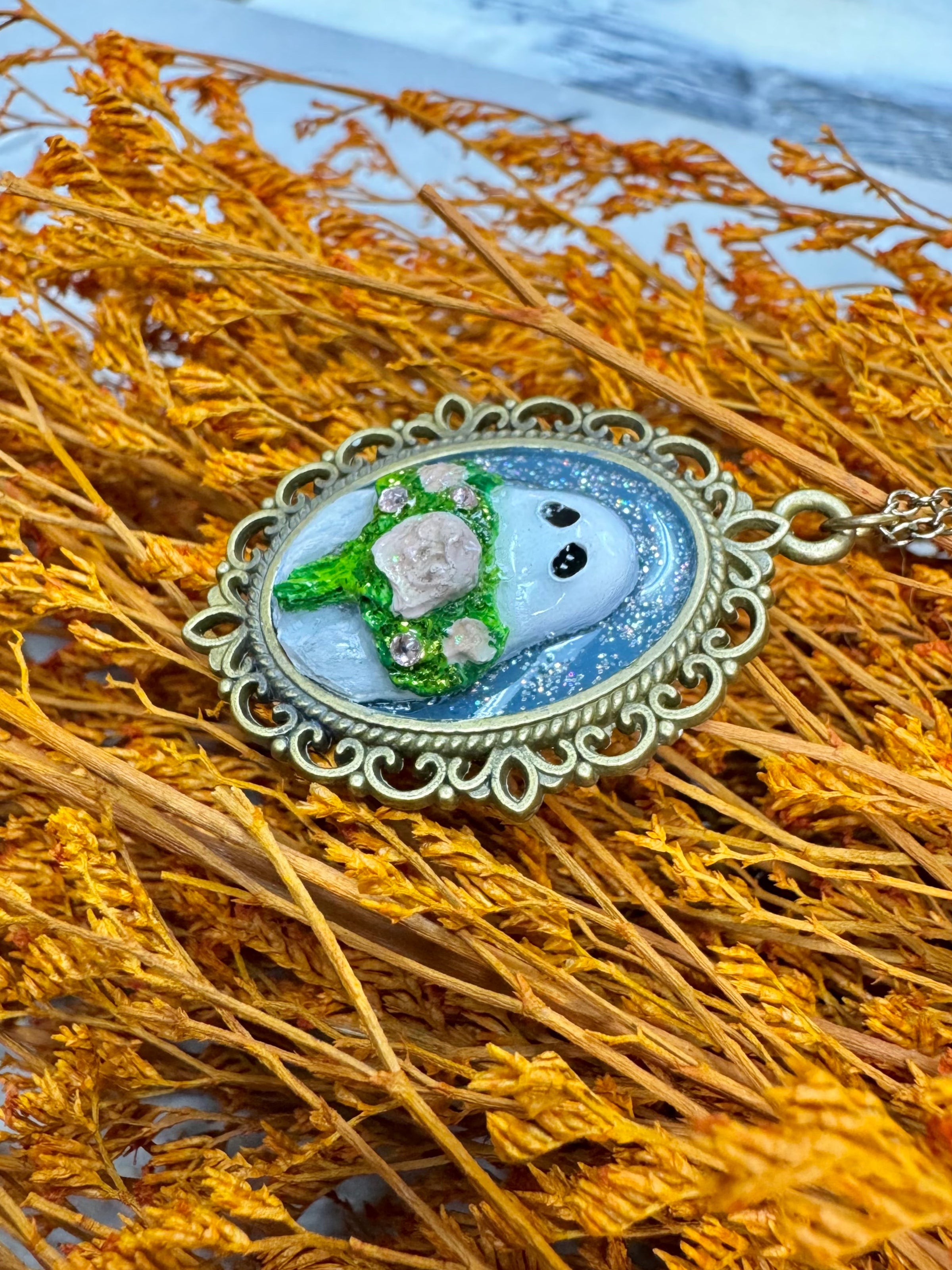 Bouquet Ghost Necklace - Creep Cult