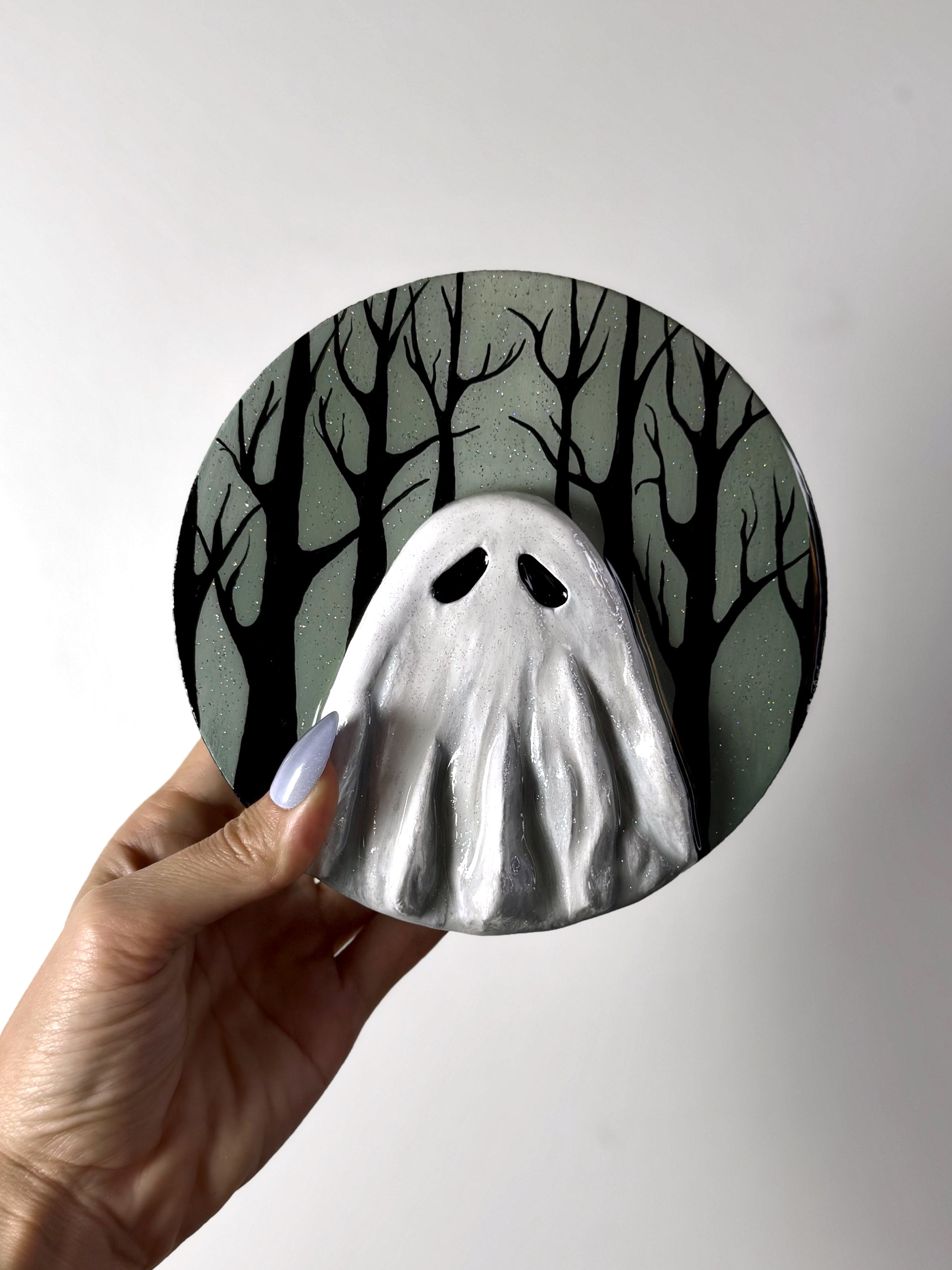 Mini Twilight Woods Ghost Sculpture - Creep Cult