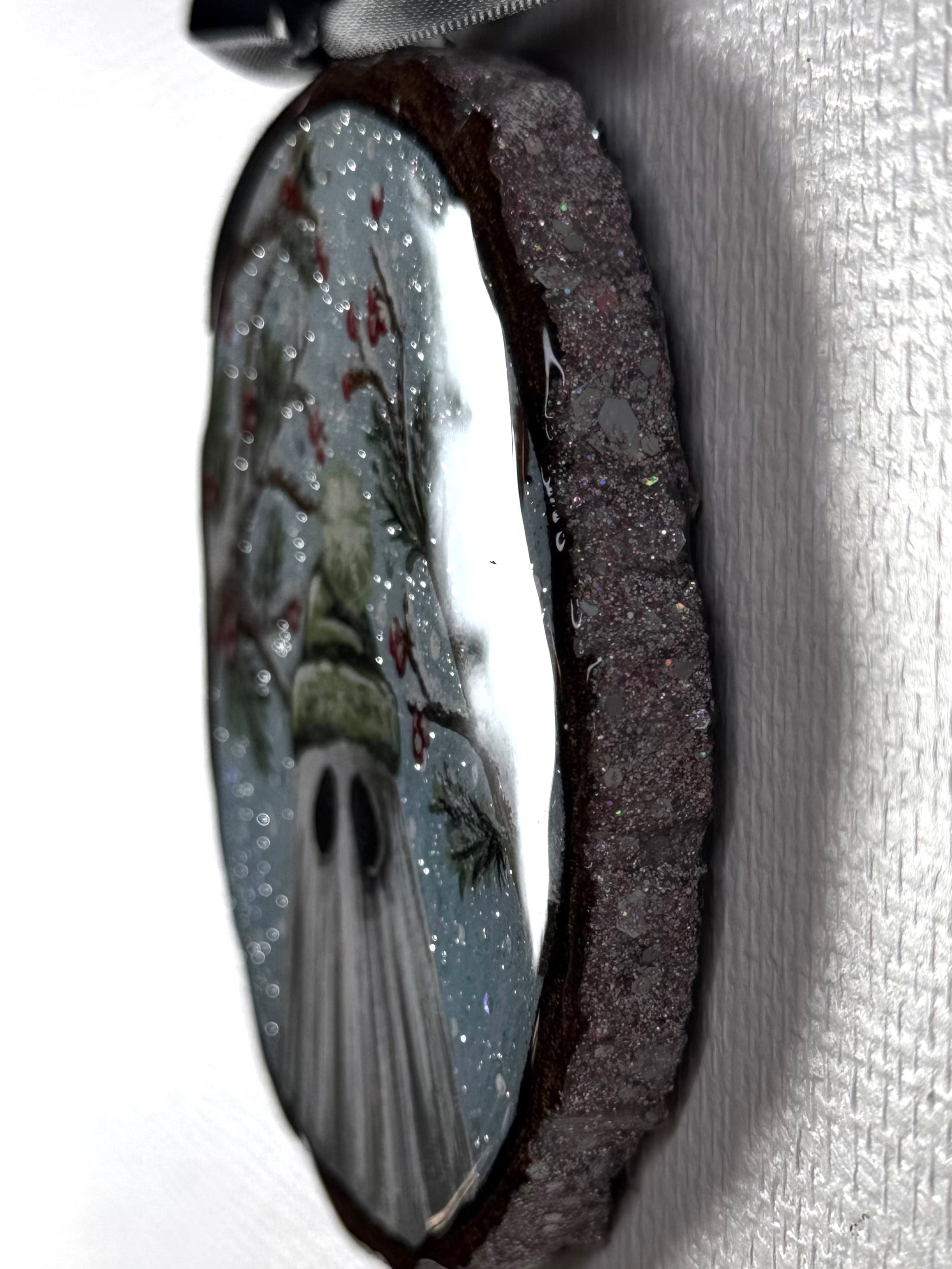 Frosted Berries Hand-Painted Ornament - Creep Cult
